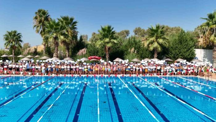 Başkan Çerçioğlu Öncü Oluyor, Çocuklar Geleceğe Kulaç Atıyor