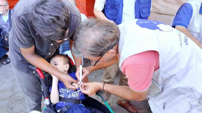 Gazze’de Çocuk Felci Aşı Kampanyası Üçüncü Gününde Devam Ediyor
