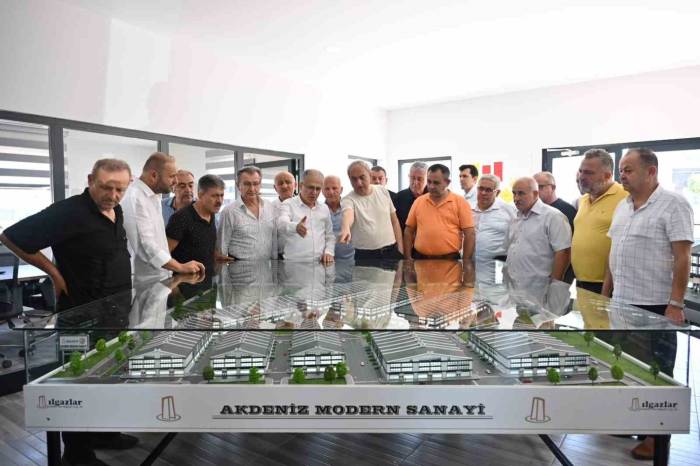 Kepez Belediye Başkanı Mesut Kocagöz: “Esnafımız Bizim Baş Tacımız”