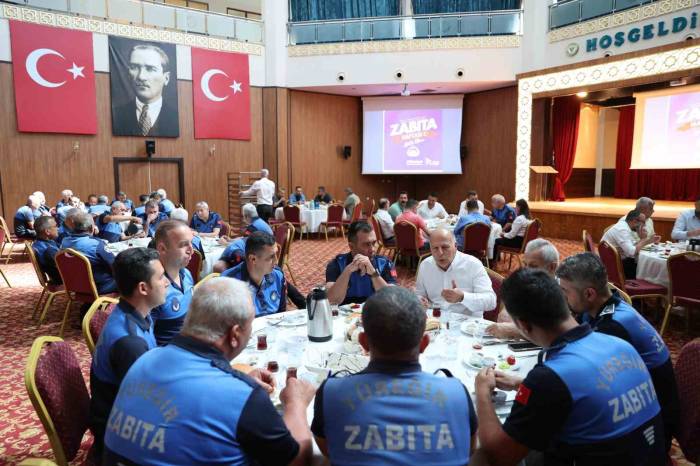 Başkan Demirçalı, Zabıtalarla Kahvaltıda Buluştu