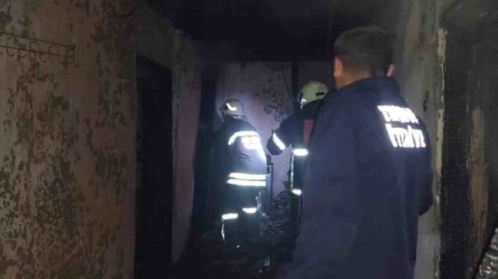Çavdır’da Gece Saatlerinde Çıkan Yangında Ev Kullanılamaz Hale Geldi