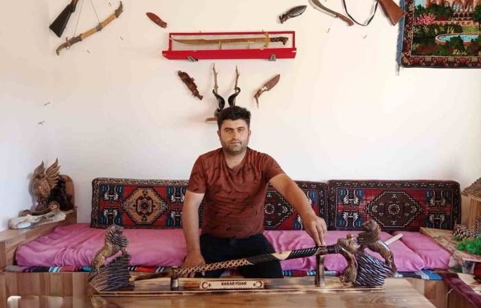 Cumhurbaşkanı Erdoğan’dan Mhp Lideri Bahçeli’ye Kadar Birçok Devlet Büyüğünde Onun Bastonları Bulunuyor