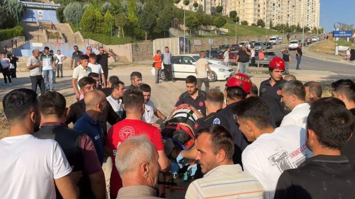 Bursa’da Minibüs Dereye Uçtu: Sürücü Nefes Kesen Operasyonla Kurtarıldı