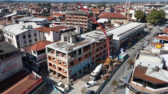 İnşaat Hızla Devam Ediyor