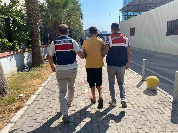Yabancı Uyruklu Terör Örgütü Üyesi İzmir’de Yakalandı