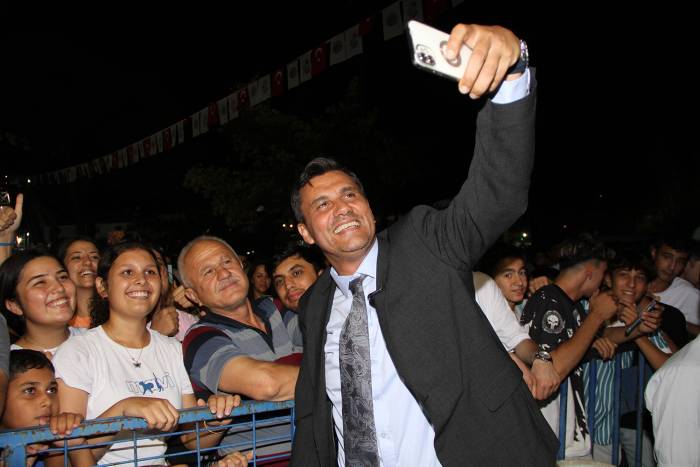 Kurtuluş Şenlikleri Manuş Baba Konseri İle Başladı