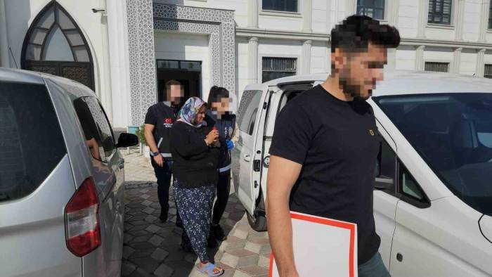 1 Milyon Tl Değerinde Hırsızlık Yapan Kadın Yakalandı