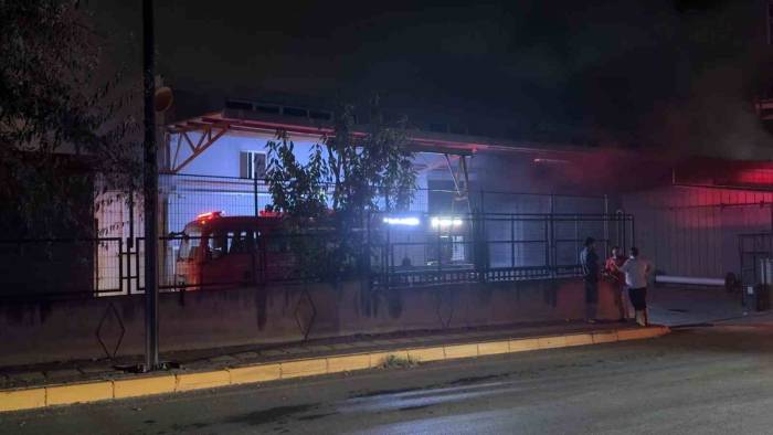 Bursa’da Korkutan Fabrika Yangını