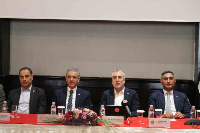 Bakan Işıkhan, Mardin’de İş Adamları Ve Stk Temsilcileriyle Bir Araya Geldi