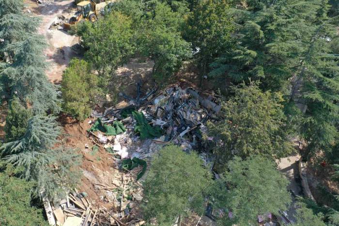 Üsküdar’ın Vaniköy Semtindeki Kaçak Villanın Yıkımı Tamamlandı