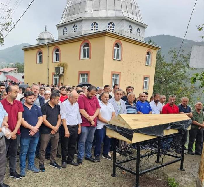 Düğün Hazırlığı İçin Geldiği Memleketinde Trafik Kazasında Hayatını Kaybetti