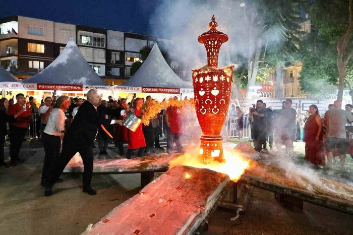 3. Uluslararası Menemen Çömlek Festivali Başladı
