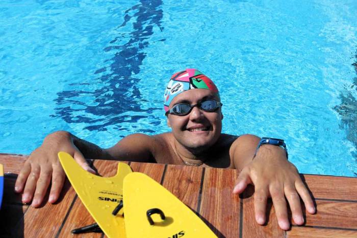 İzmirli Tuna Gözünü Manş’a Dikti