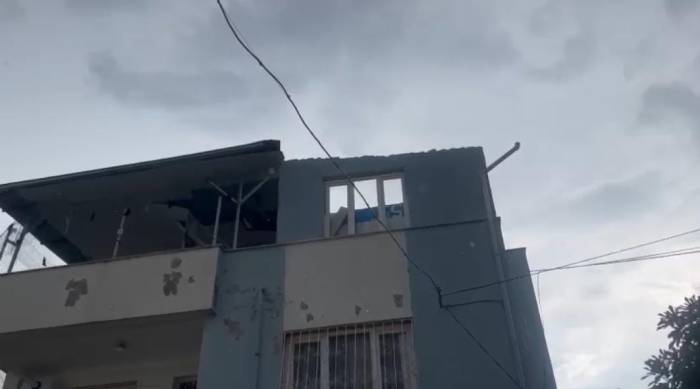 Fırtına Çatı Uçurdu, Yangın Çıkardı