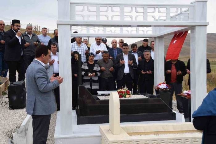 İliç Madeninde Hayatını Kaybeden Uğur Yıldız’ın Mezarı Yaptırılarak Lokma Dağıtıldı