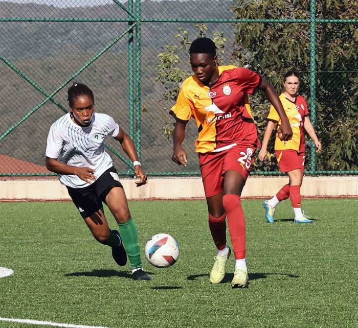 Galatasaray Petrol Ofisi Sezona 11 Gollük Galibiyetle Başladı