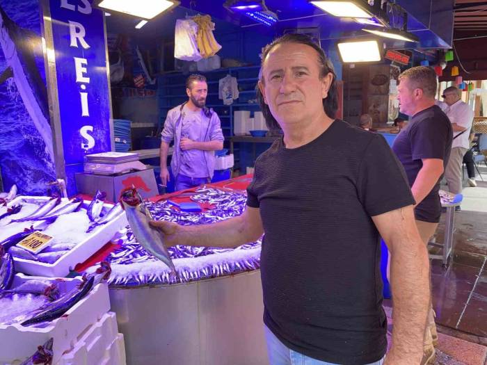 Tanesi 100 Liradan Satılan Palamuda Vatandaşın İlgisi Yoğun