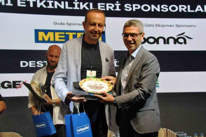 Ünlü Şef Tahir Tekin Öztan: "Mutfakta İnovasyona Değil Sunuma İhtiyacımız Var"