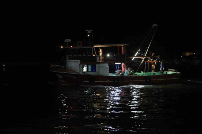 Adana’da Balıkçılar Yeni Av Sezonunun Açılmasıyla “Vira Bismillah” Dedi