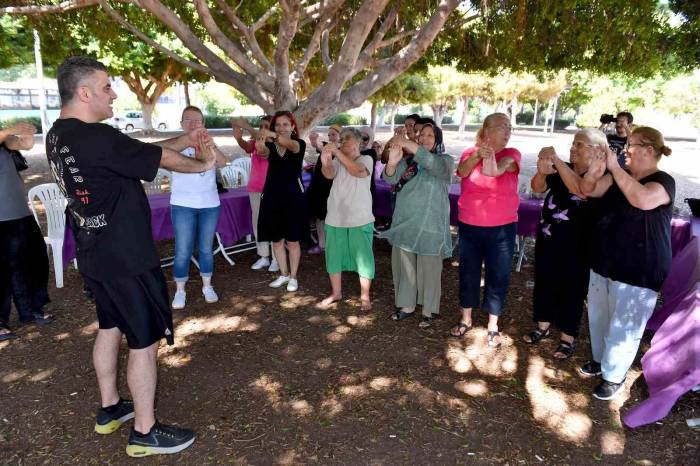 Mersin’de ’80’ler Buluşması’ Yeniden Başladı