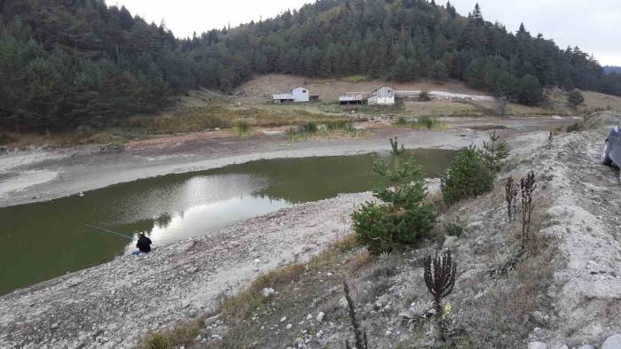 Göletlerde Gözle Görülür Çekilme: “Böyle Giderse Köylerimiz, Hayvanlarımız Susuz Kalacak”