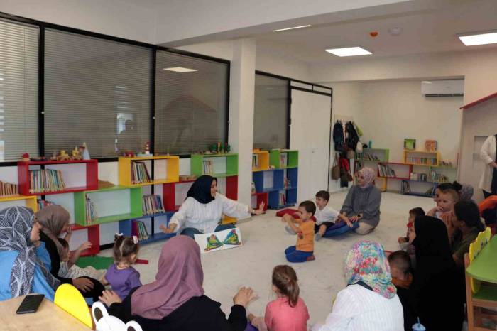 Esenler’de Açılan Anne - Bebek Kütüphanesi 1 Yaşında