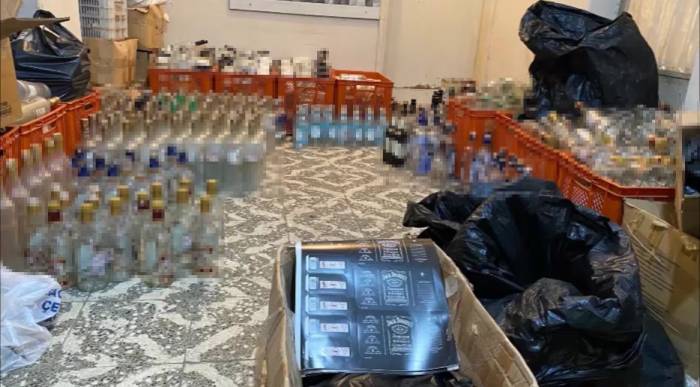 İzmir’de Kaçak Alkol Operasyonu