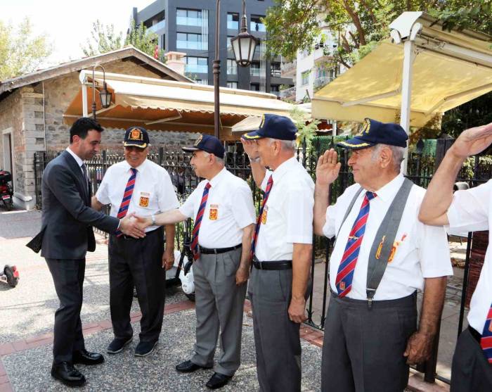 Başkan Önal: "Gazilerimize Ve Şehitlerimize Minnet Borçluyuz"