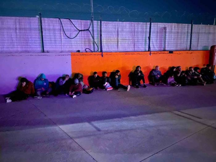 Didim’de 19 Düzensiz Göçmen Yakalandı