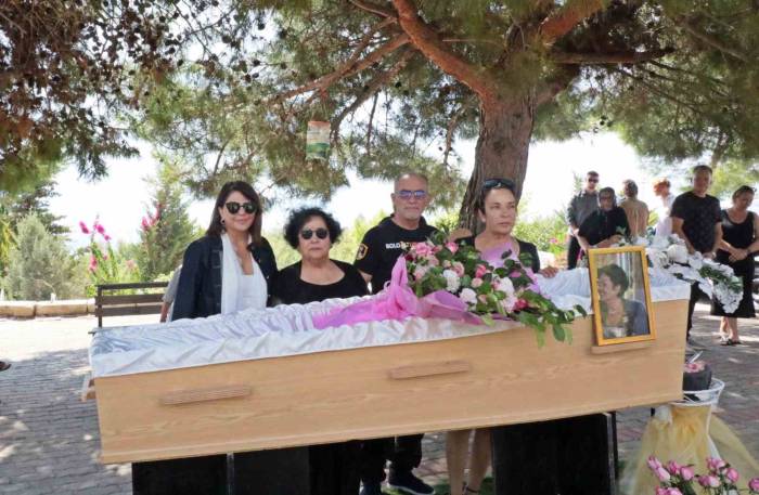 Türkiye Aşığı Alman Filozofun Eşi Hayatını Kaybetti