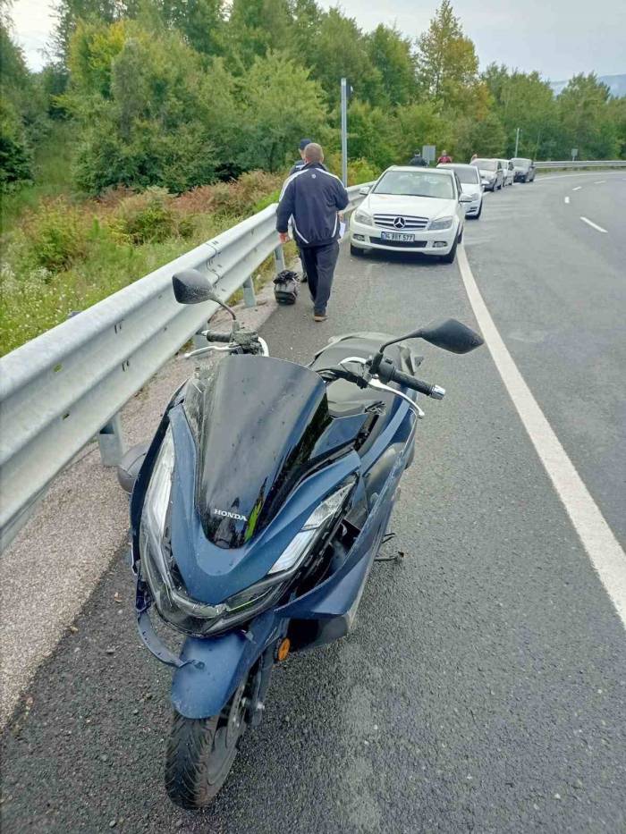 Otomobilin Çarptığı Motosiklet Sürücüsü Hastanede Öldü