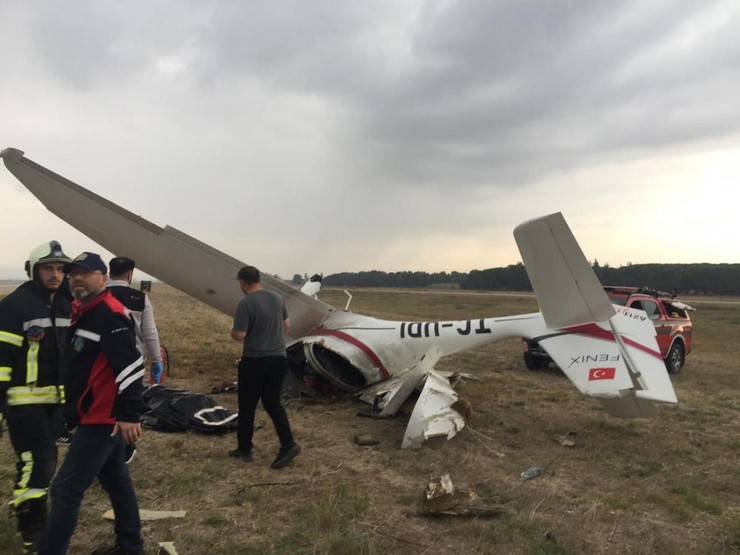 bursada-egitim-ucagi-dustu-2-pilot-hayatini-kaybetti-2.jpg