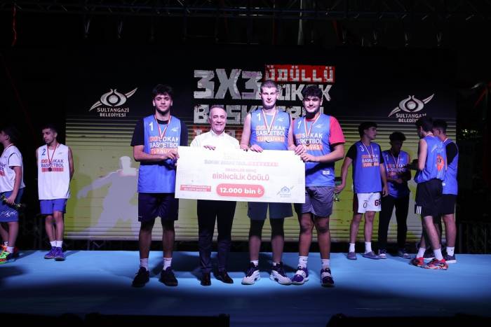 Sultangazi’de 4. Geleneksel 3x3 Sokak Basketbolu Turnuvası Heyecanı Doyasıya Yaşandı