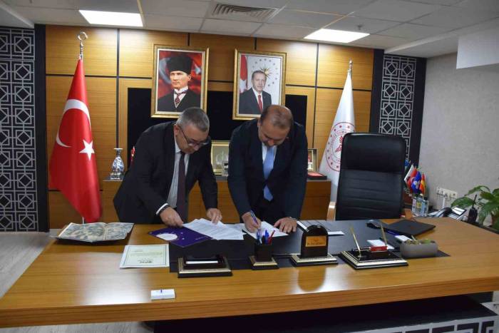 Aydın Şehir Hastanesi’nin Doğalgaz Sözleşmesi İmzalandı