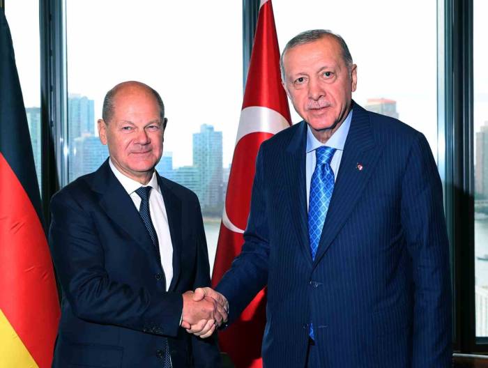 Cumhurbaşkanı Erdoğan, Almanya Başbakanı Scholz’u Kabul Etti