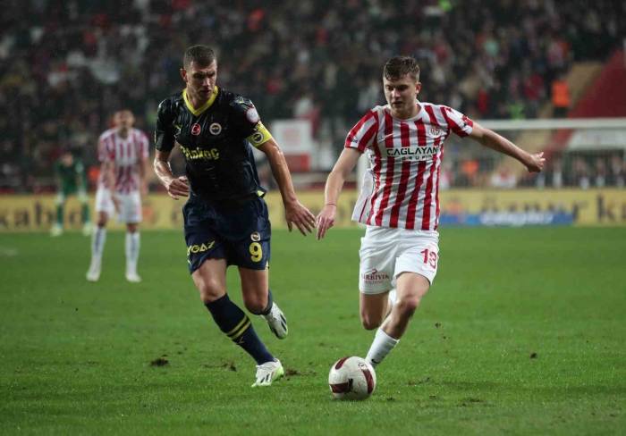 Antalyaspor İle Fenerbahçe 57. Randevuda