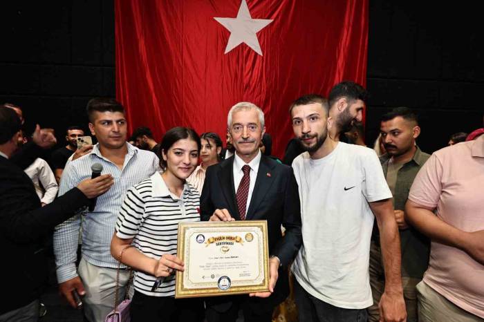 Evlilik Okulu’nda Eğitim Gören 462 Çift Daha Sertifikasını Aldı