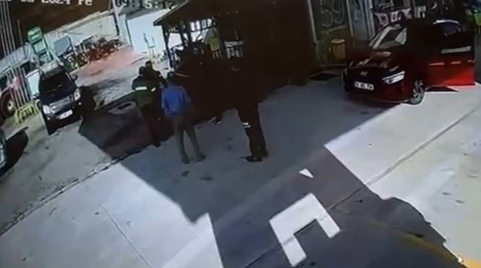 Polisler İle Akaryakıt İstasyonu Çalışanı Arasındaki Arbede Kamerada: Soruşturma Başlatıldı