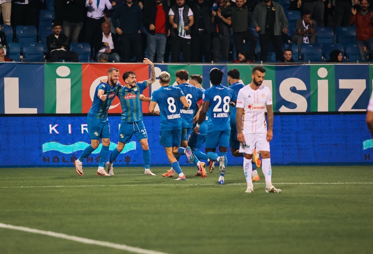 aykur-rizespor-antalyaspor-maci-8.jpg