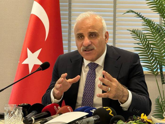 Diyarbakır Valisi Zorluoğlu’ndan ’narin’ Açıklaması: "Adli Sürece Herkesin Sabırla Saygı Göstermesi Gerekiyor. Titiz Bir Çalışma Yürütülüyor"