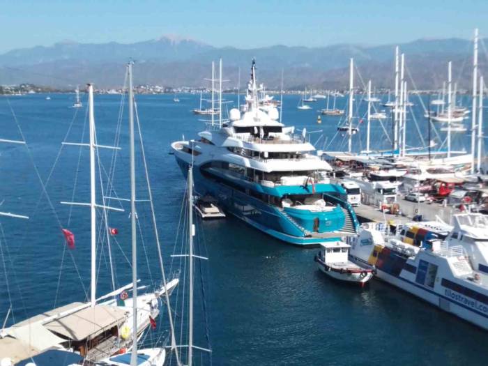 Hintli Milyarderin Mega Yatı, Fethiye’de 260 Ton Yakıt Aldı