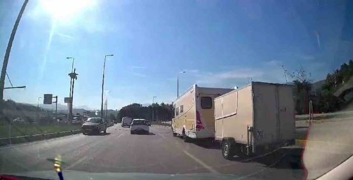 Trafiği Tehlikeye Düşüren Otomobillere 7 Bin 879 Tl İdari Para Cezası