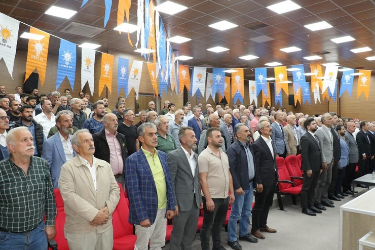 ak-parti-rize-camlihemsin-ilce-baskanligi-8-olagan-kongresi-3.jpg