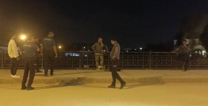 3 Gün Arayla İkinci Kez İntihara Kalkışan Şahsı Polis İkna Etti