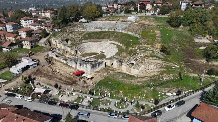 Başkan Özlü’den Bin Kişilik Konser Salonu Müjdesi