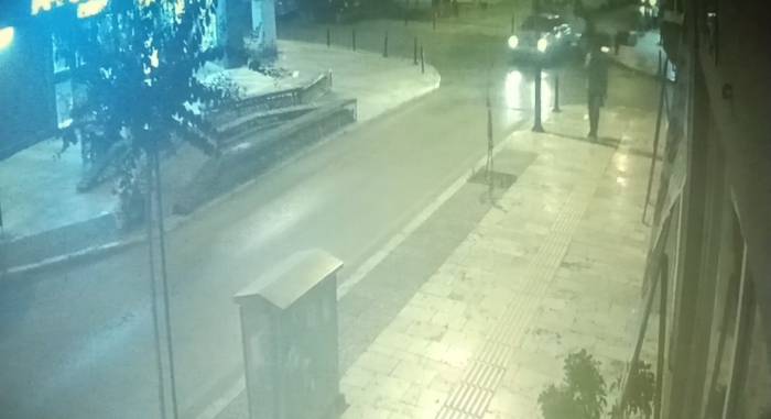 Otomobil İle Çarpışan Motosikletin Sürücüsü Kask Sayesinde Hafif Yaralandı