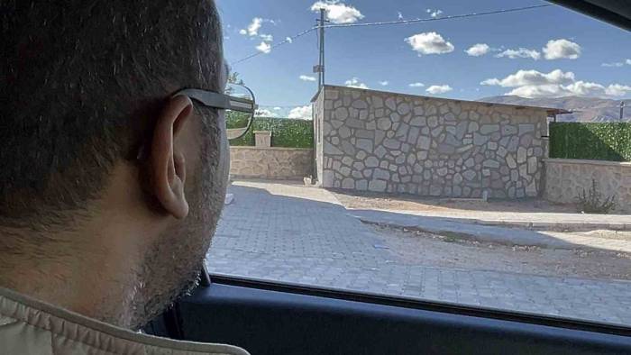 Engelli Kedinin Bakımı İçin 60 Kilometre Yol Gidiyor