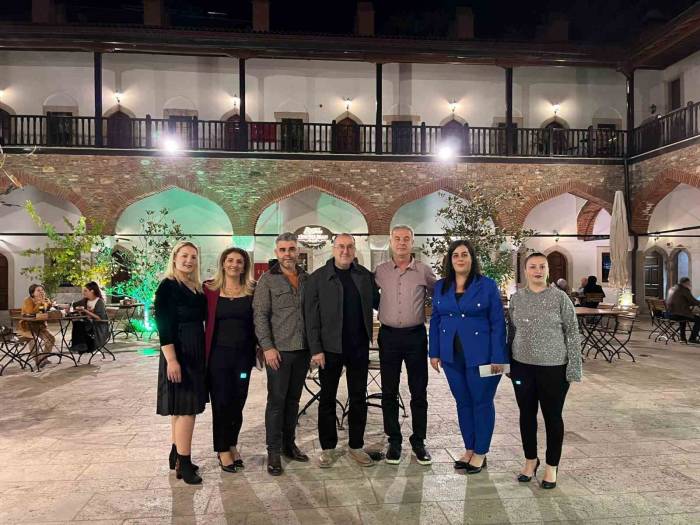 Cumhuriyet İlkokulu Velileri, Tanışma Etkinliğinde Bir Araya Geldi