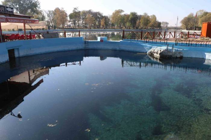 Sakaryabaşı’ndaki Kuraklık Vatandaşları Tedirgin Etmeye Devam Ediyor