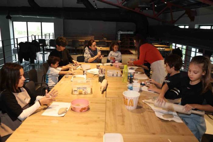 Çocuklar Seramik Sanatıyla Tanıştı